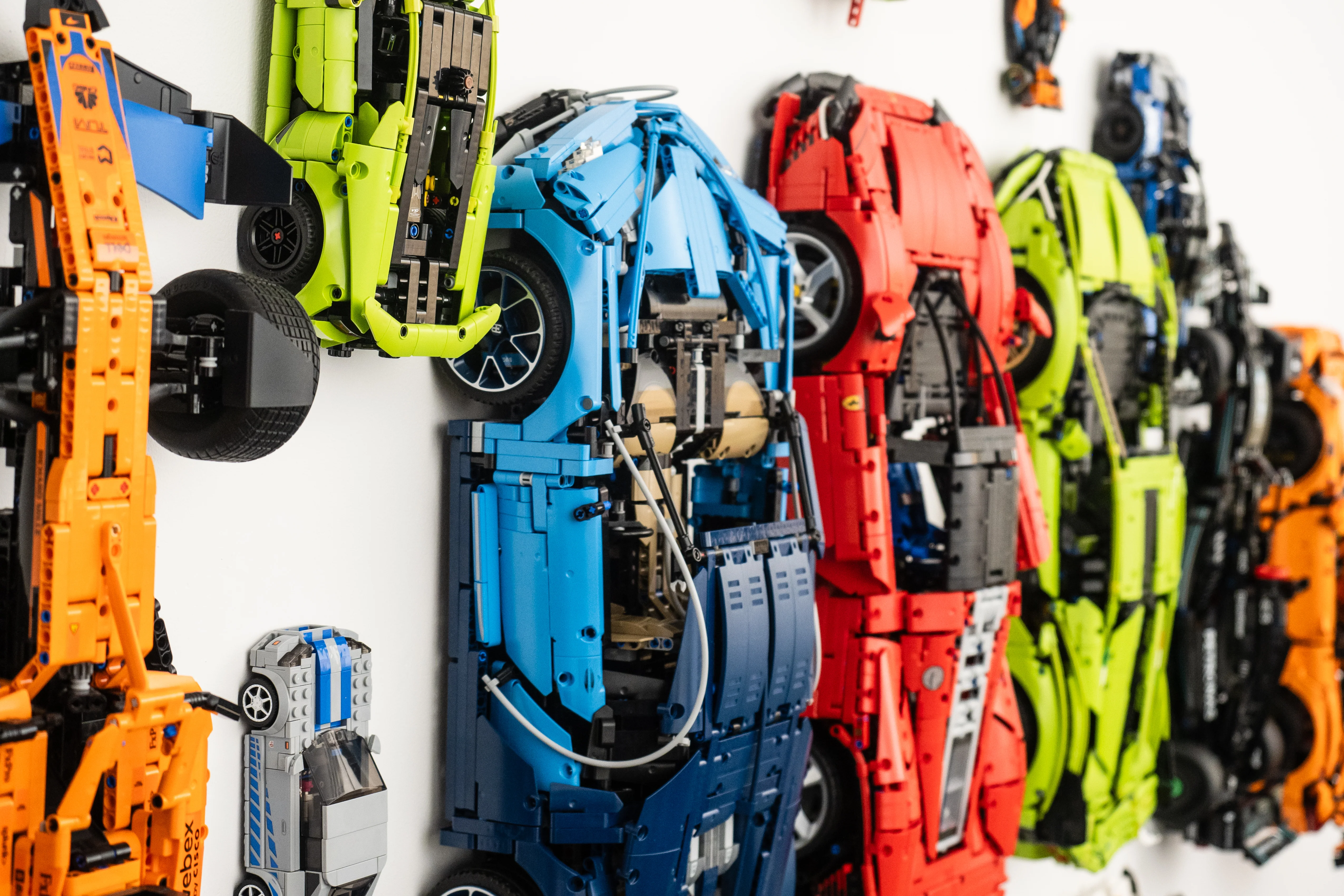 Wall Mount Bracket Compatible With Lego Technic Bugatti Chiron 42083 - Image 7