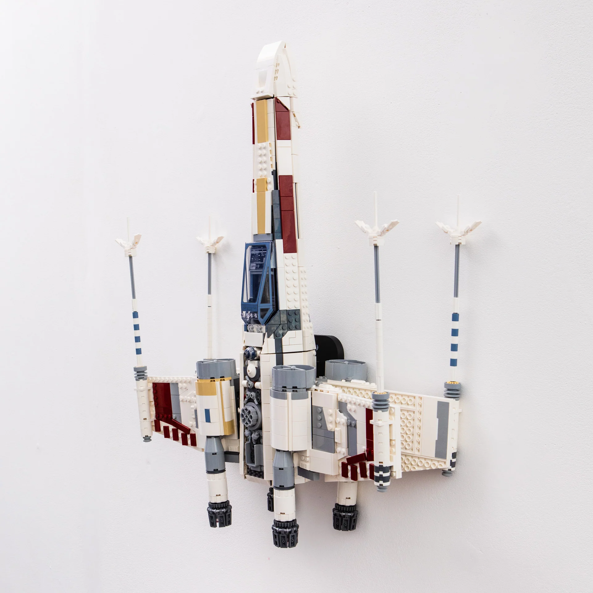 Wall Mount Compatible with LEGO Star Wars 75355 UCS X-Wing - Image 4